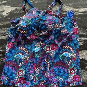 Women’s Swim Top - Size 22